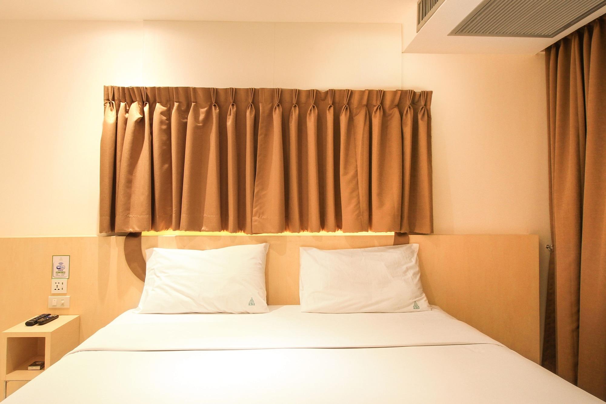 Ten Stars Hotel Банкок Екстериор снимка