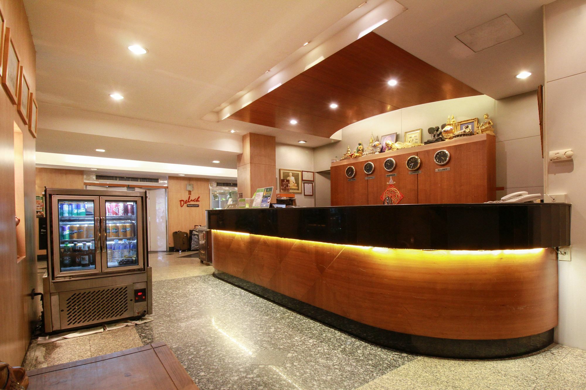 Ten Stars Hotel Банкок Екстериор снимка