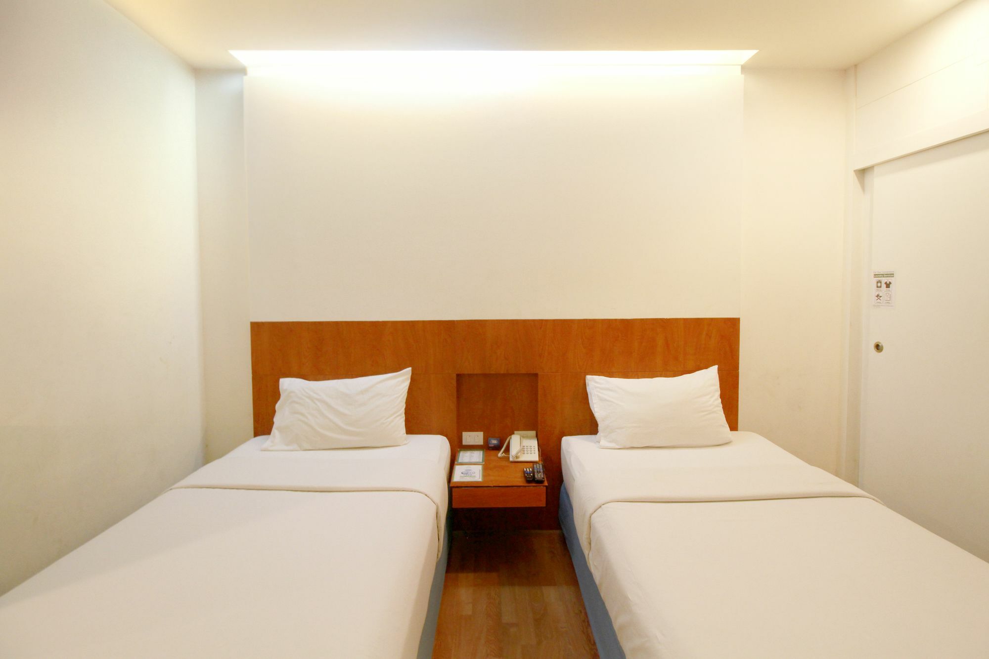 Ten Stars Hotel Банкок Екстериор снимка