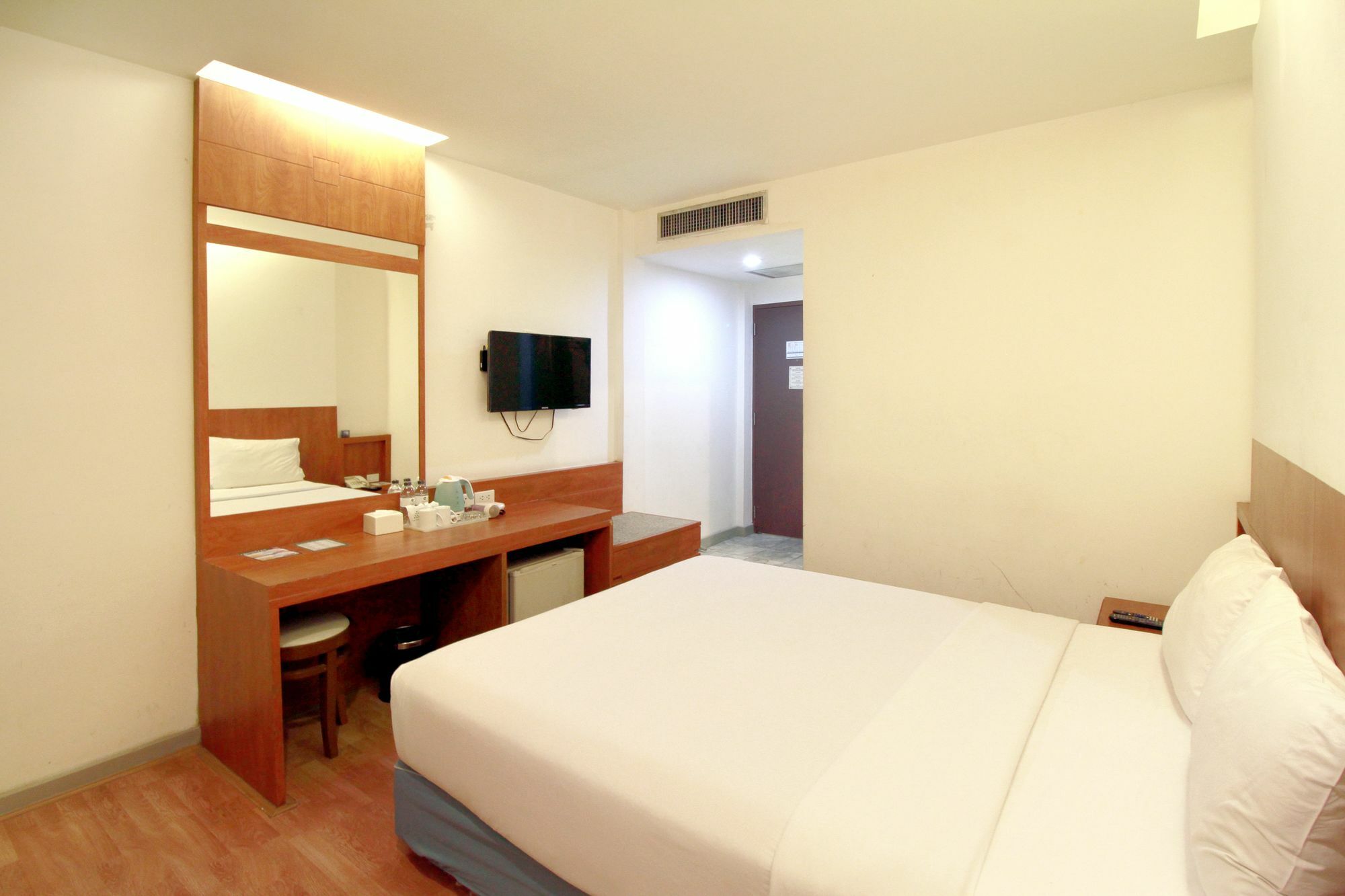 Ten Stars Hotel Банкок Екстериор снимка